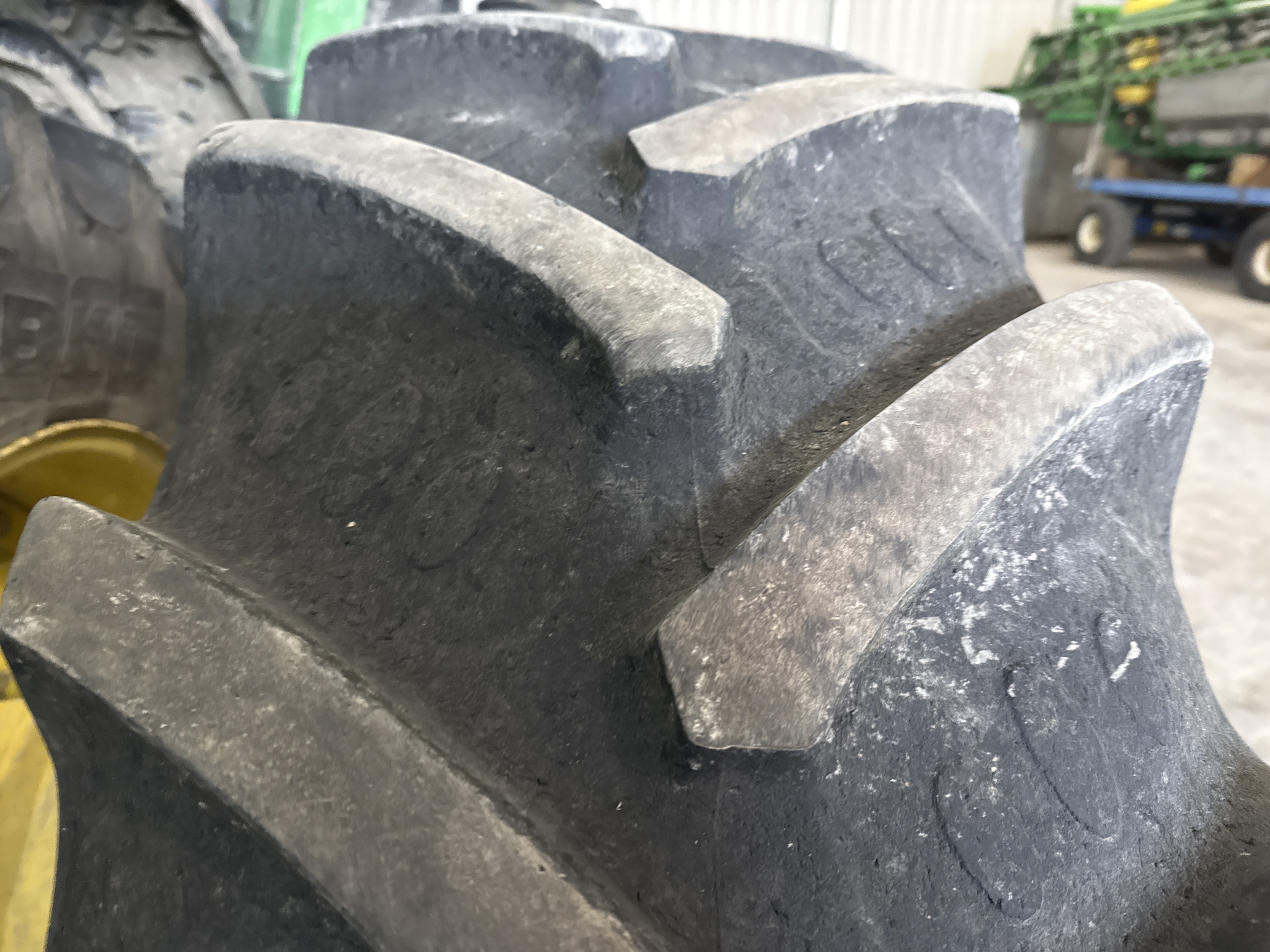 2012 John Deere 8360R Image 6