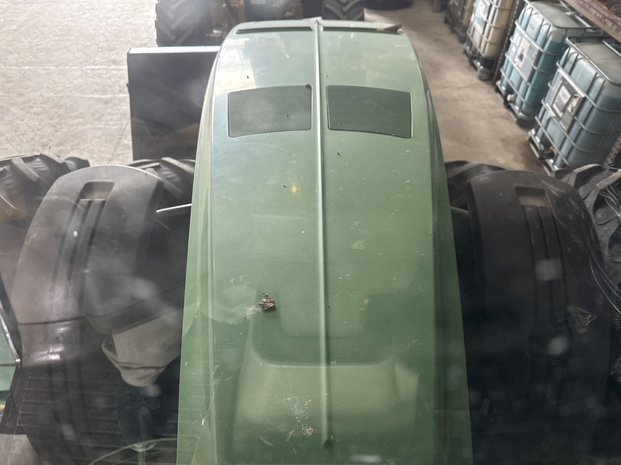 2012 John Deere 8360R Image 47