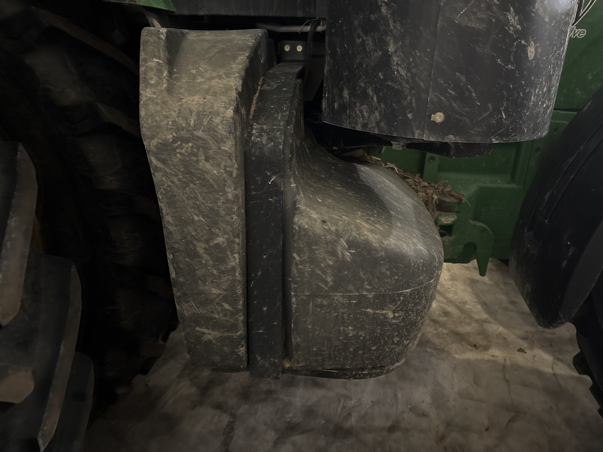 2012 John Deere 8360R Image 32