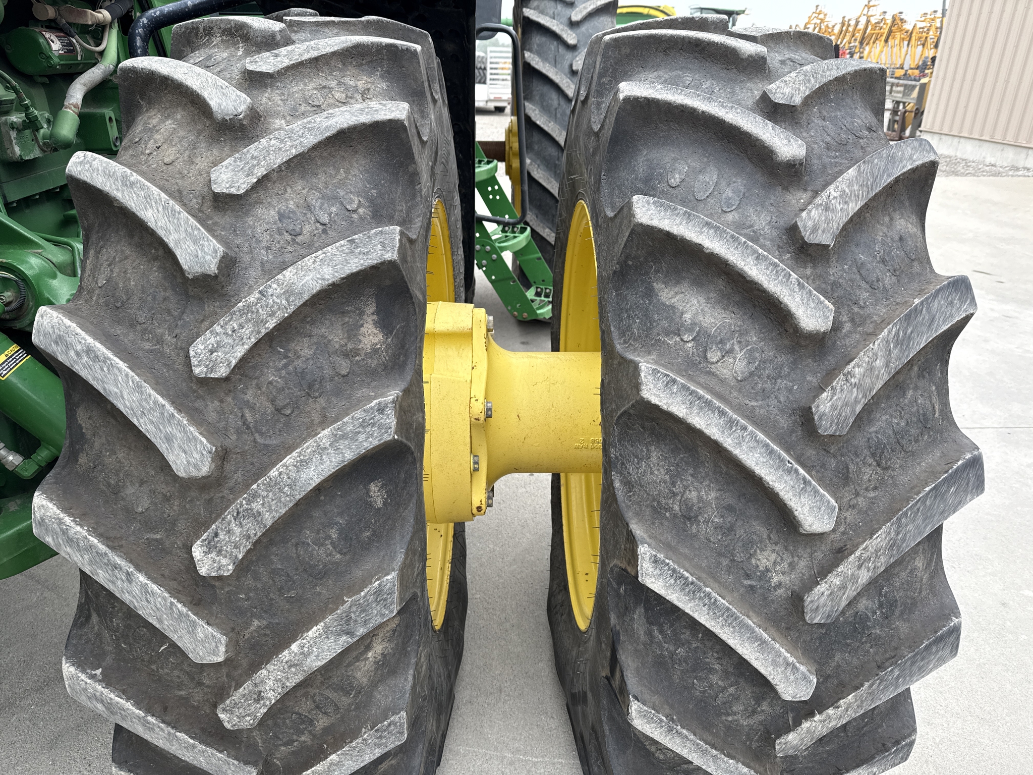 2012 John Deere 8360R Image 3