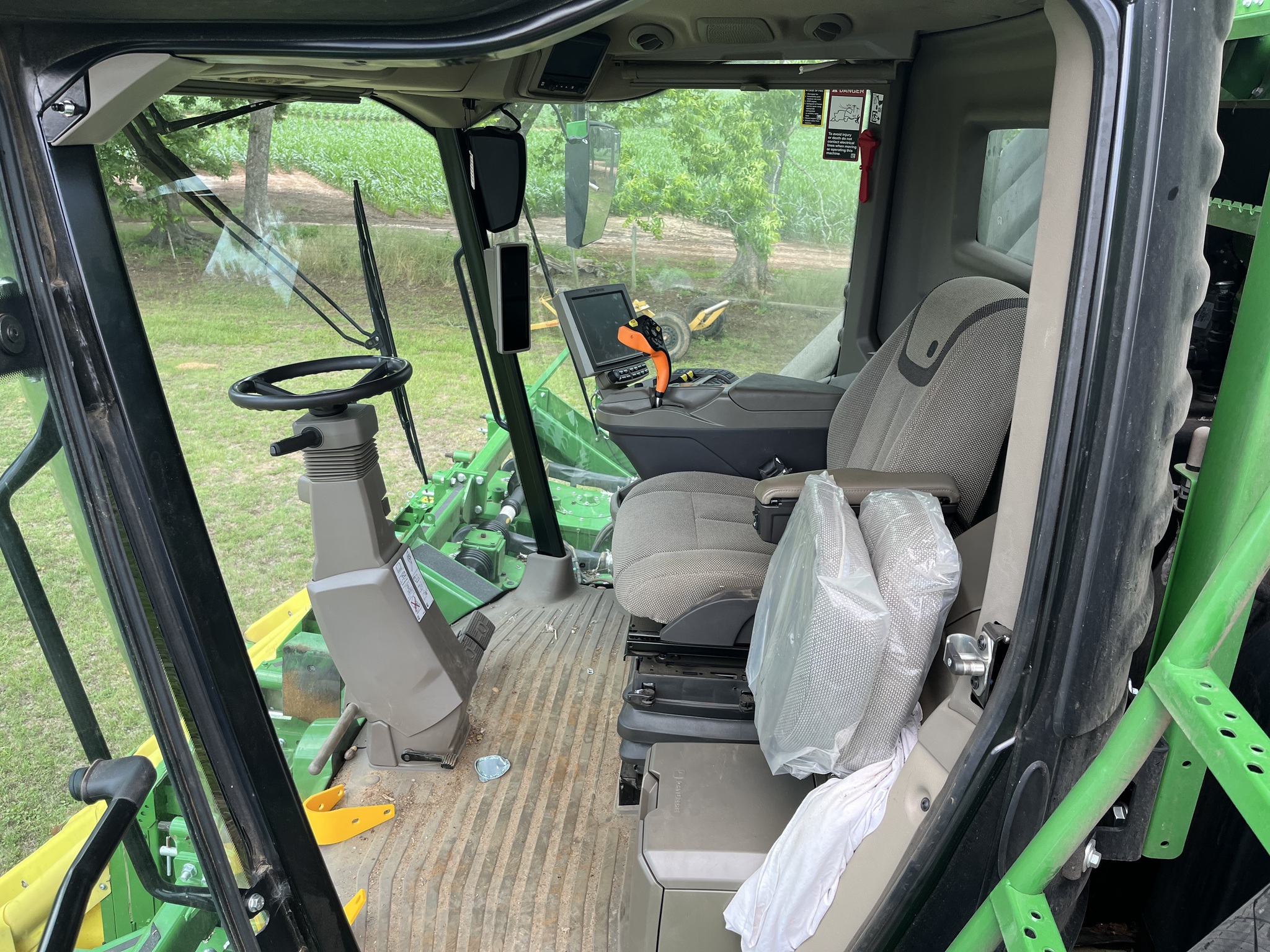 2023 John Deere CP770 Image 9
