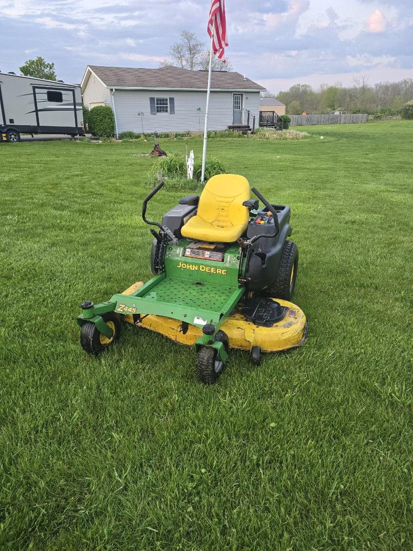 2007 John Deere Z445 Image 8