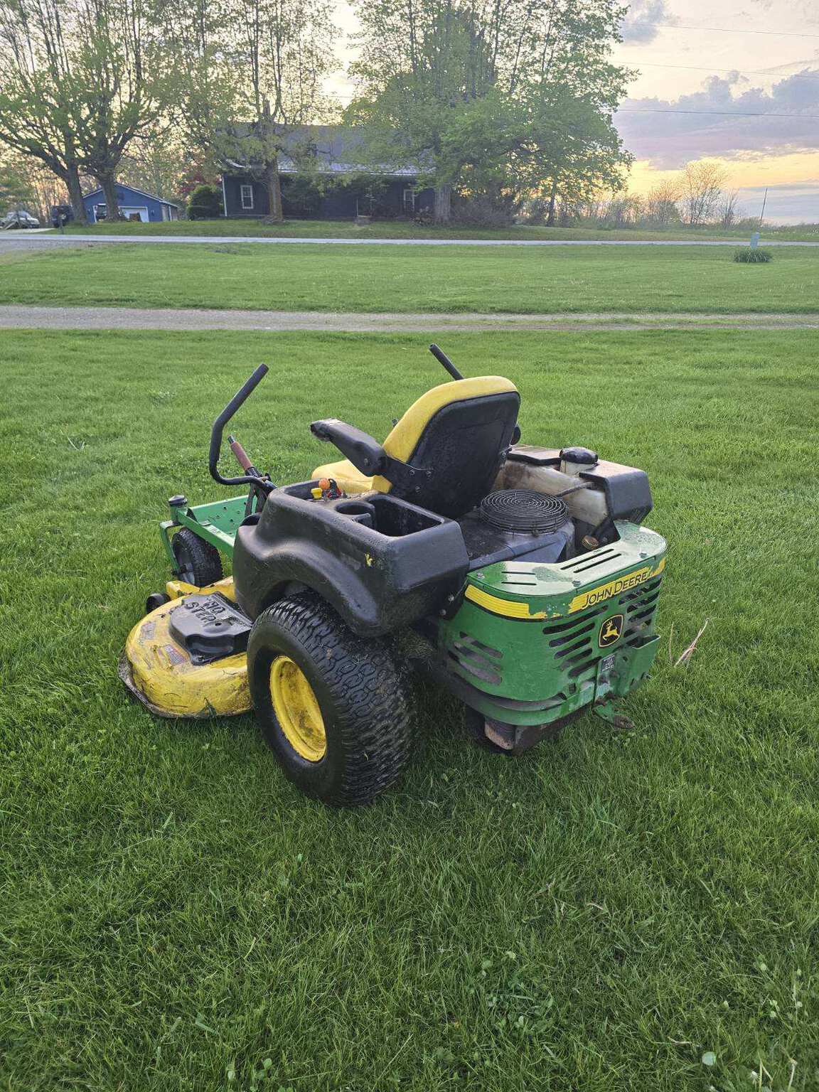 2007 John Deere Z445 Image 10