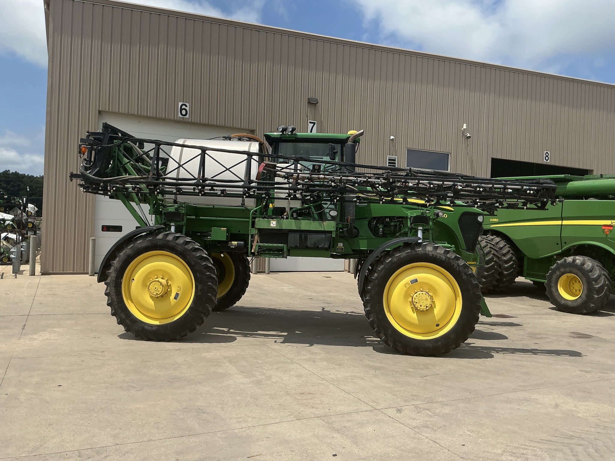 2008 John Deere 4830 Image 4