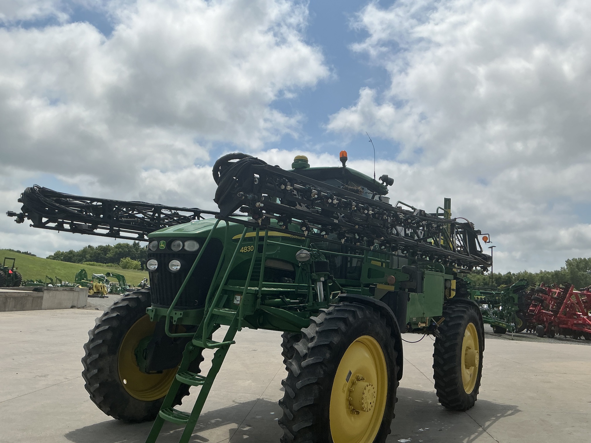 2008 John Deere 4830 Image 2