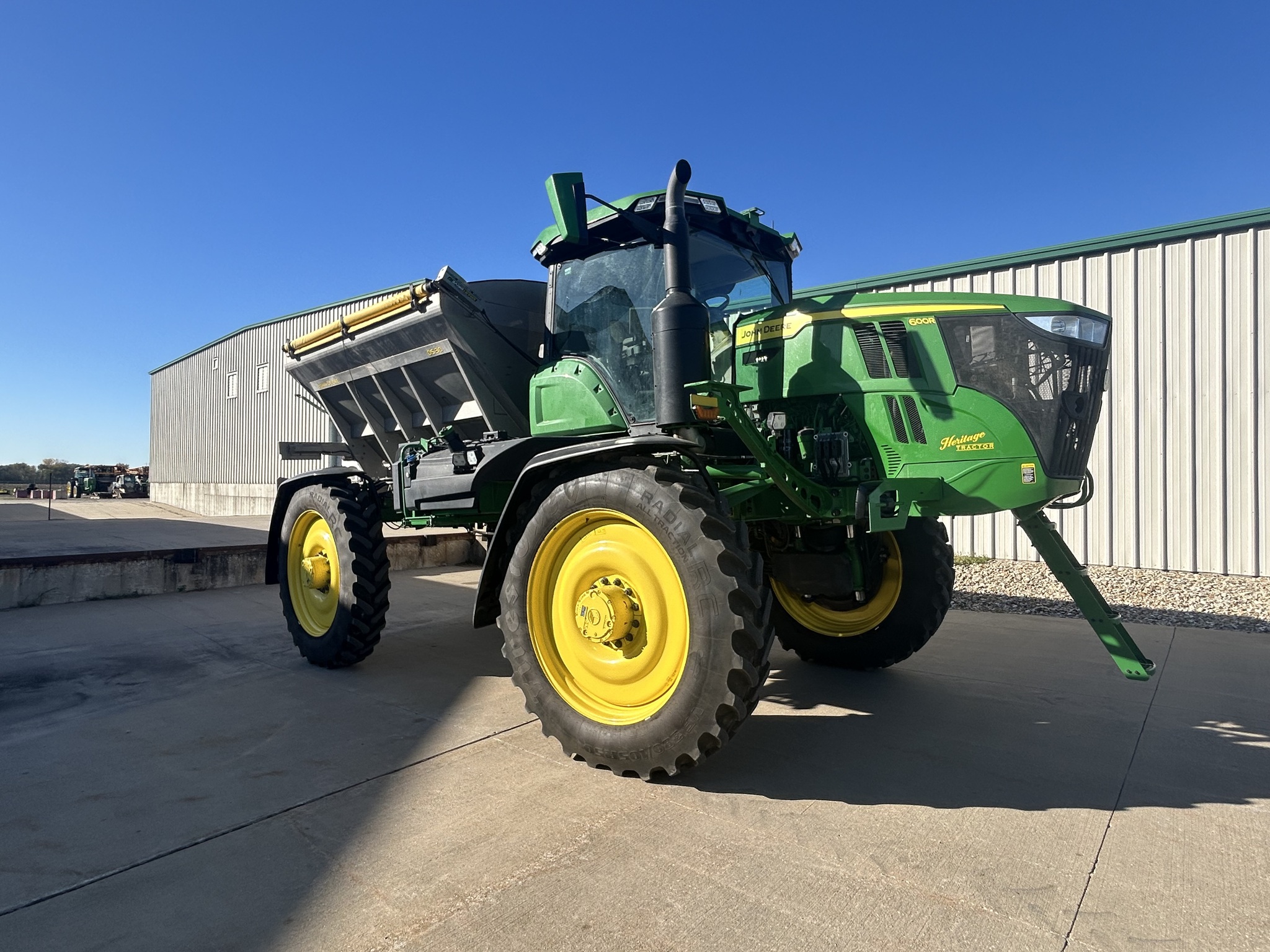  2022 John Deere 600R at Heritage Tractor in Topeka, KS