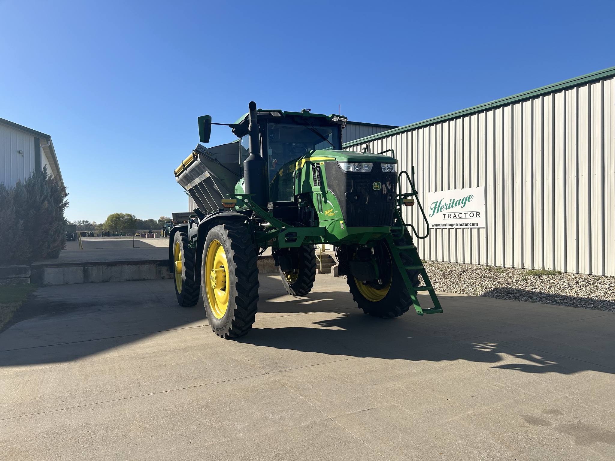  2022 John Deere 600R at Heritage Tractor in Topeka, KS