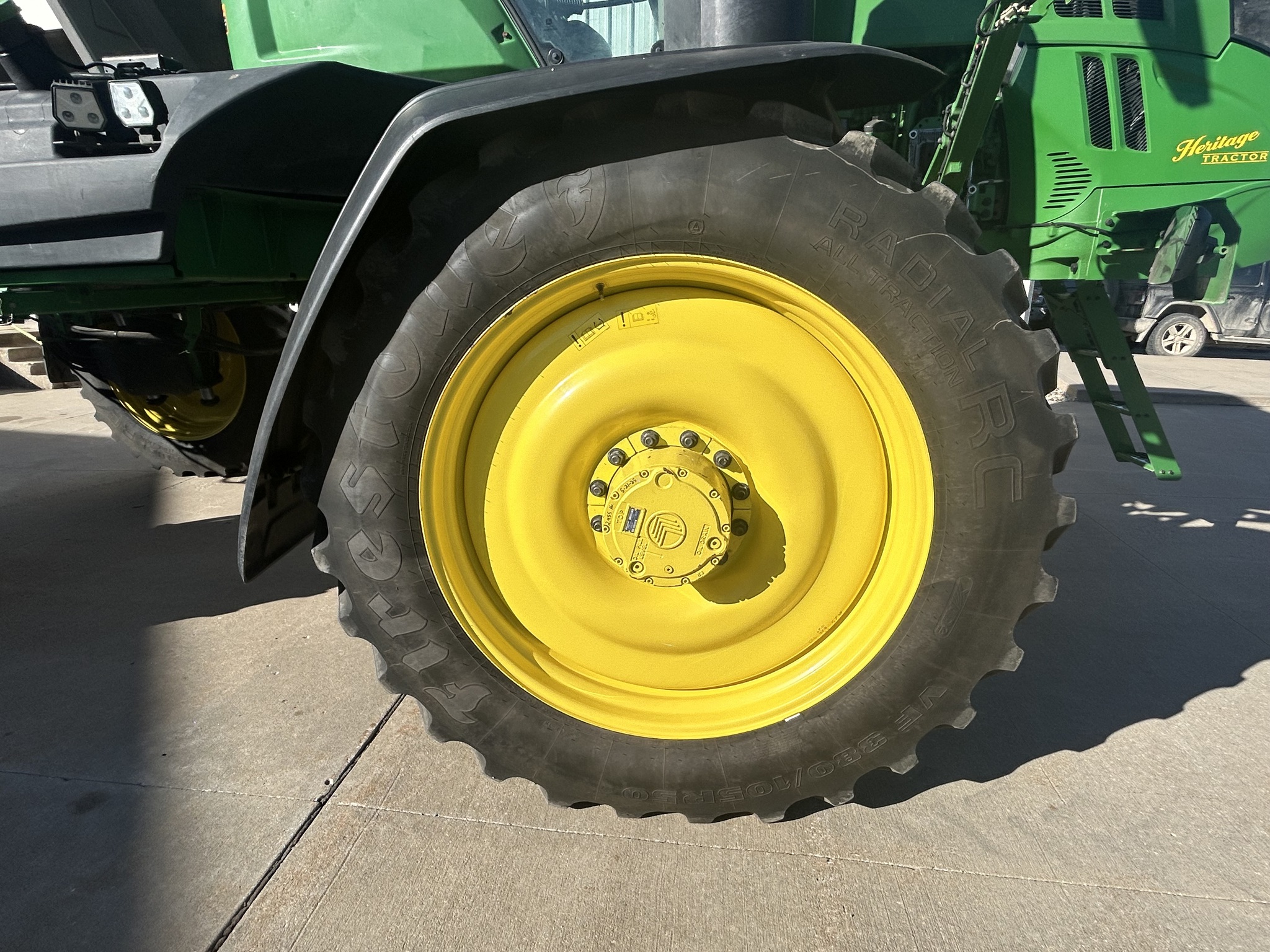  2022 John Deere 600R at Heritage Tractor in Topeka, KS