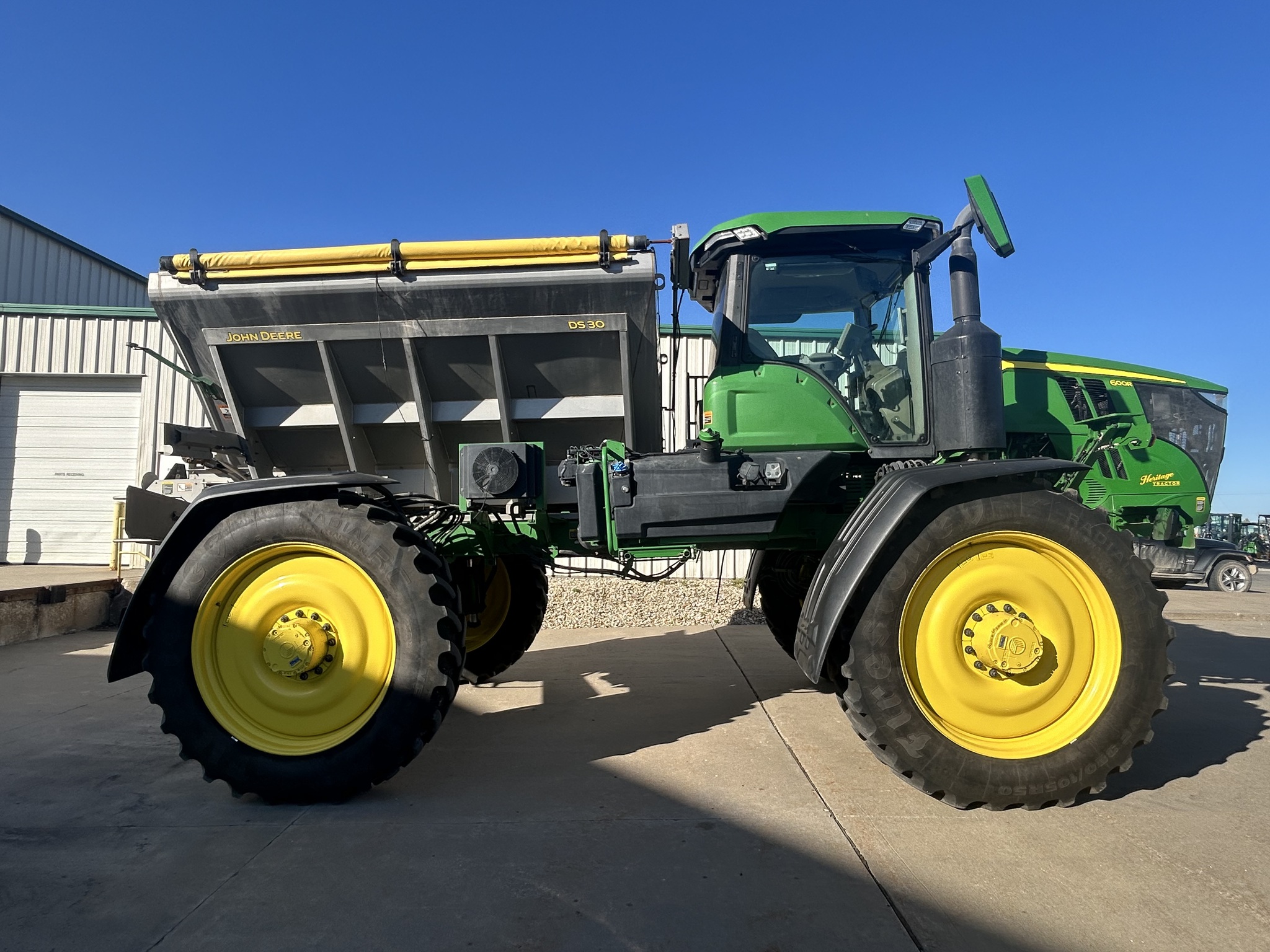  2022 John Deere 600R at Heritage Tractor in Topeka, KS