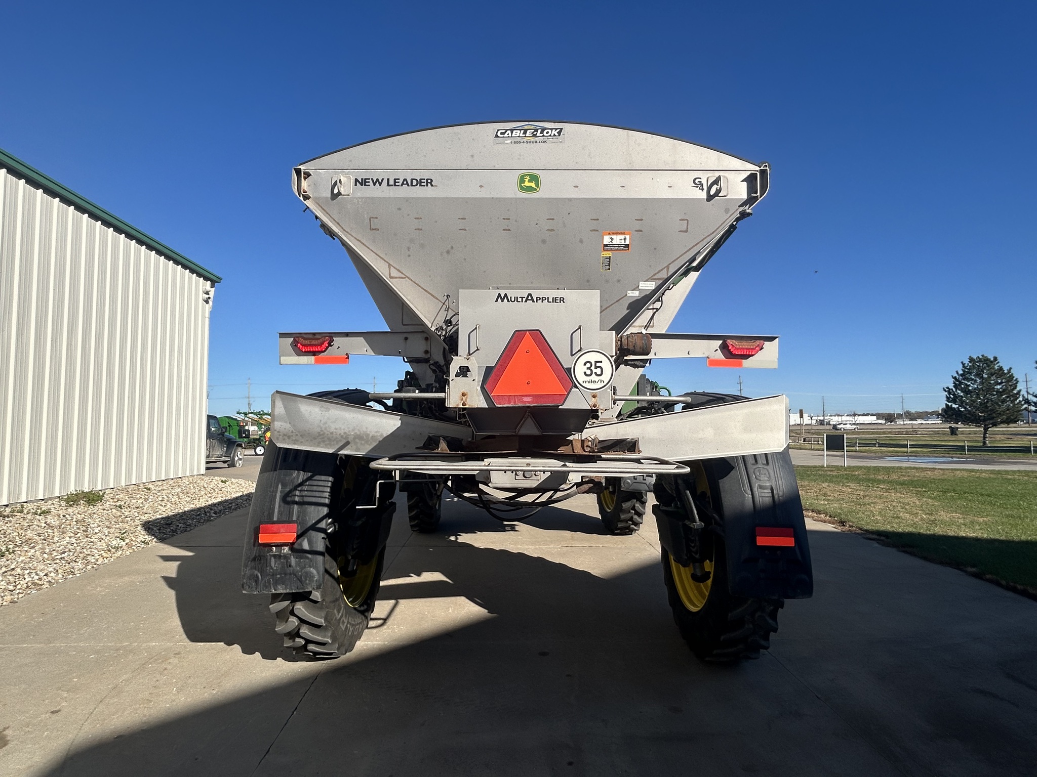  2022 John Deere 600R at Heritage Tractor in Topeka, KS