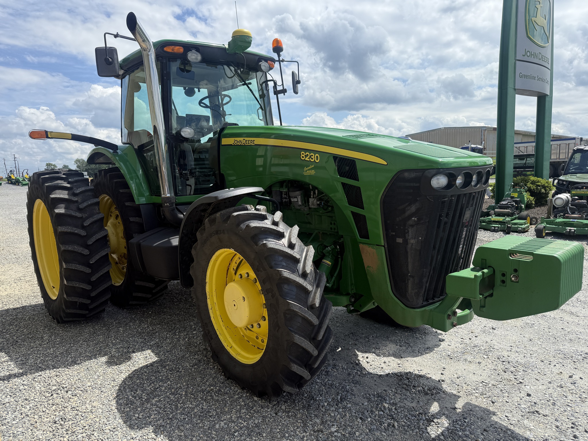 2008 John Deere 8230 Image 3
