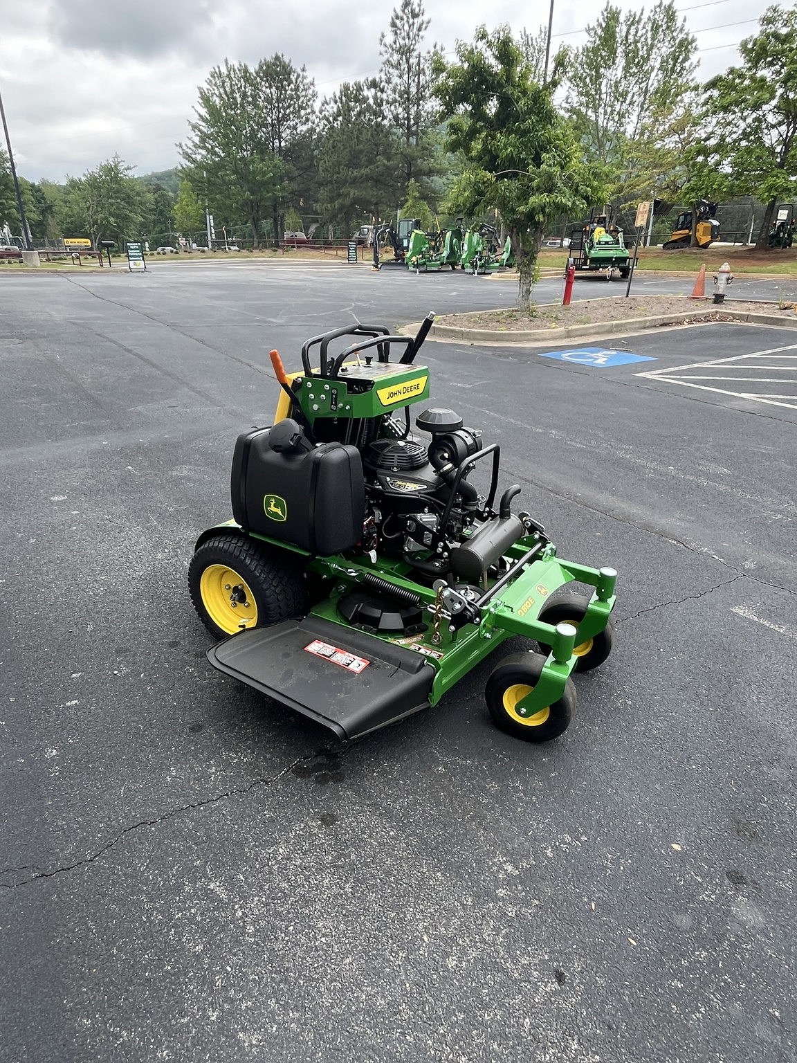 2025 John Deere Q810E Image 2