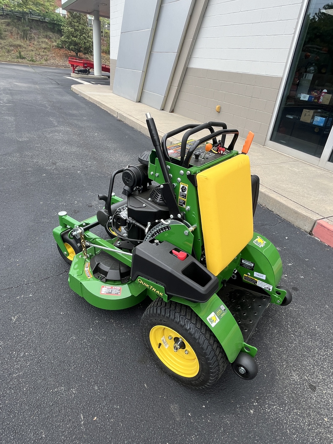 2025 John Deere Q810E Image 4