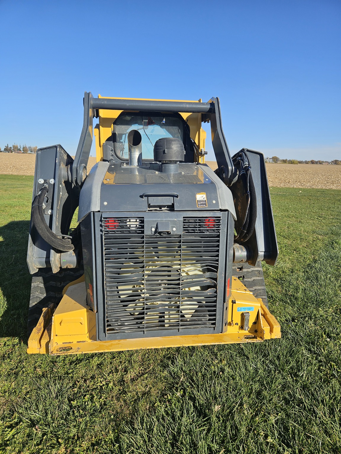 2018 John Deere 333G Image 5