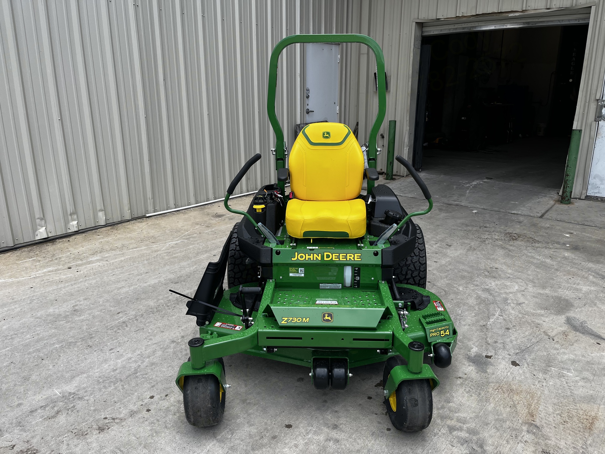 2025 John Deere Z730M 54IN / TWEELS ($229/MTH) Image 2