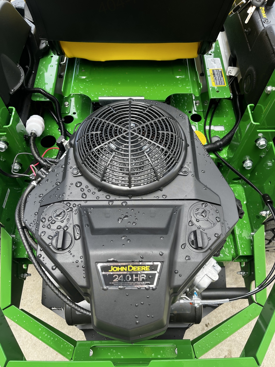 2025 John Deere Z730M 54IN / TWEELS ($229/MTH) Image 3