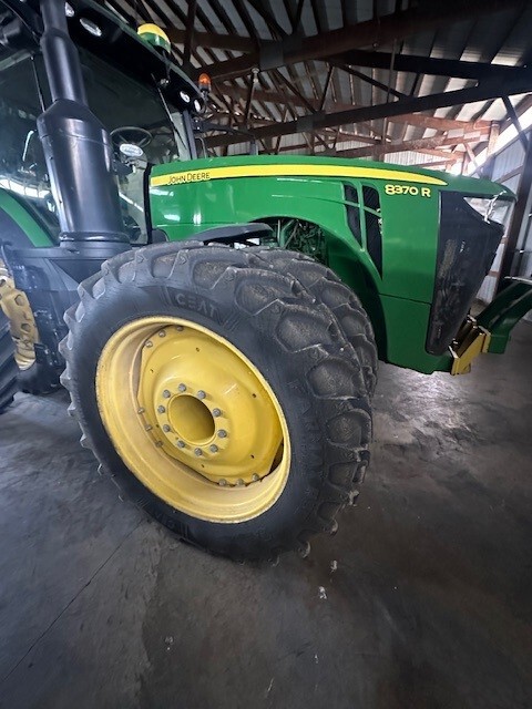  2019 John Deere 8370R at Heritage Tractor in Freeport, IL