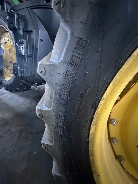  2019 John Deere 8370R at Heritage Tractor in Freeport, IL