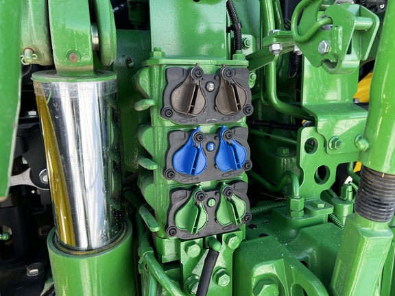 2025 John Deere 6R 175 - Photo23