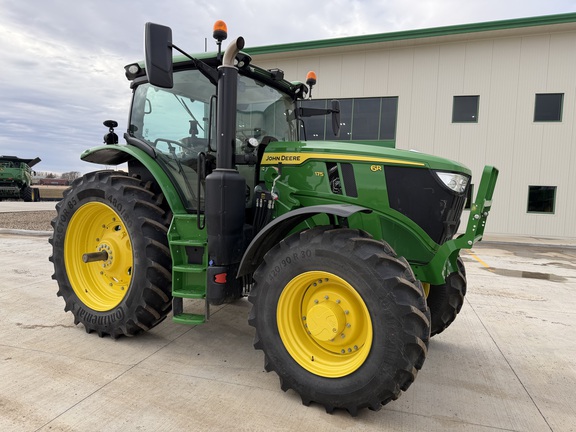  John Deere 6R 175