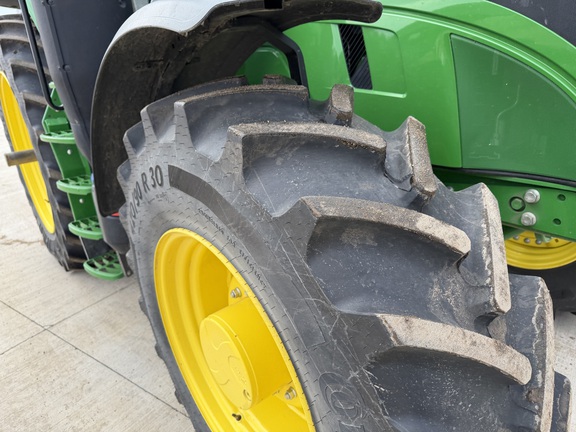 2025 John Deere 6R 175 - Photo12