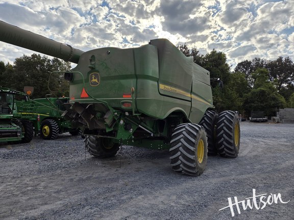 Photo of 2024 John Deere S780