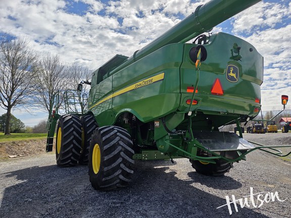 Photo of 2024 John Deere S780
