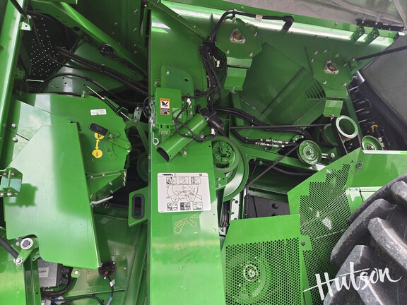 Photo of 2024 John Deere S780