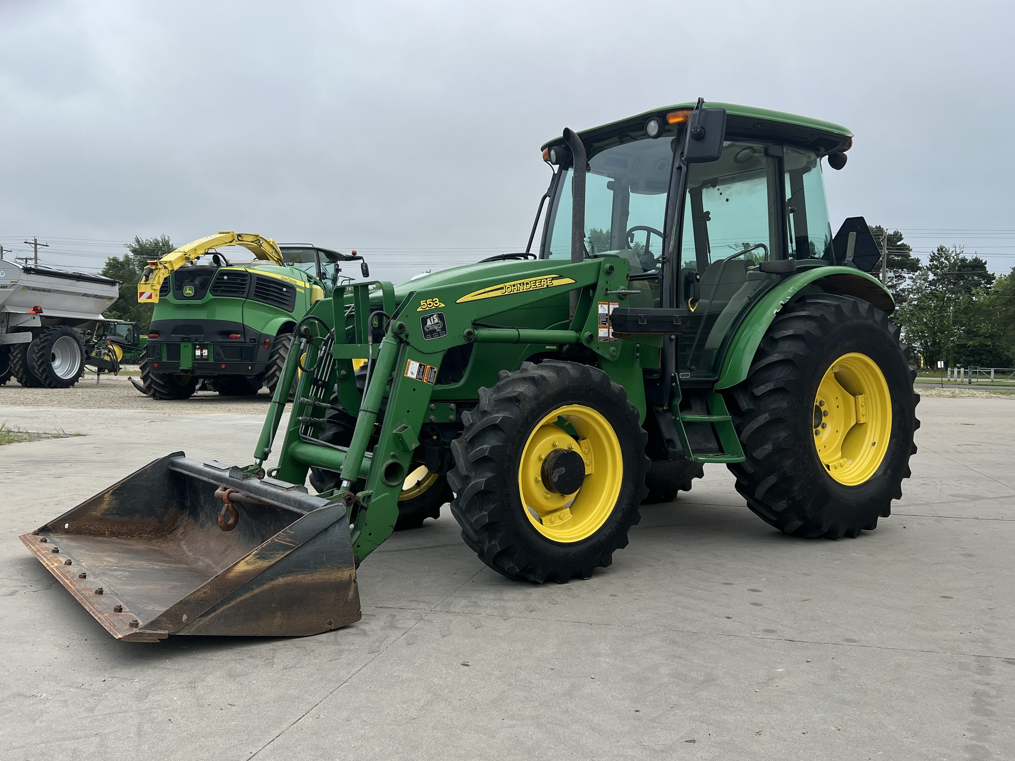2010 John Deere 5083E Image 7