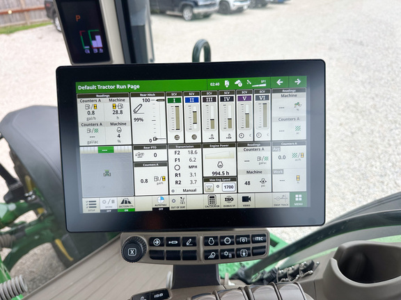 2022 John-Deere 8R 250