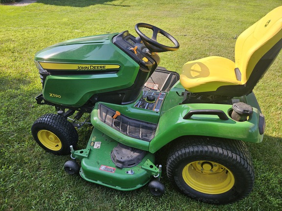 Photo of 2024 John Deere X590