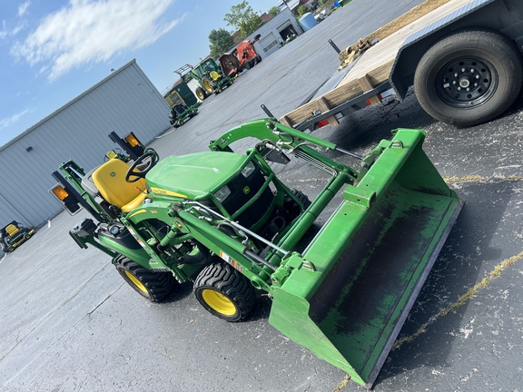 2022 John Deere 1025R