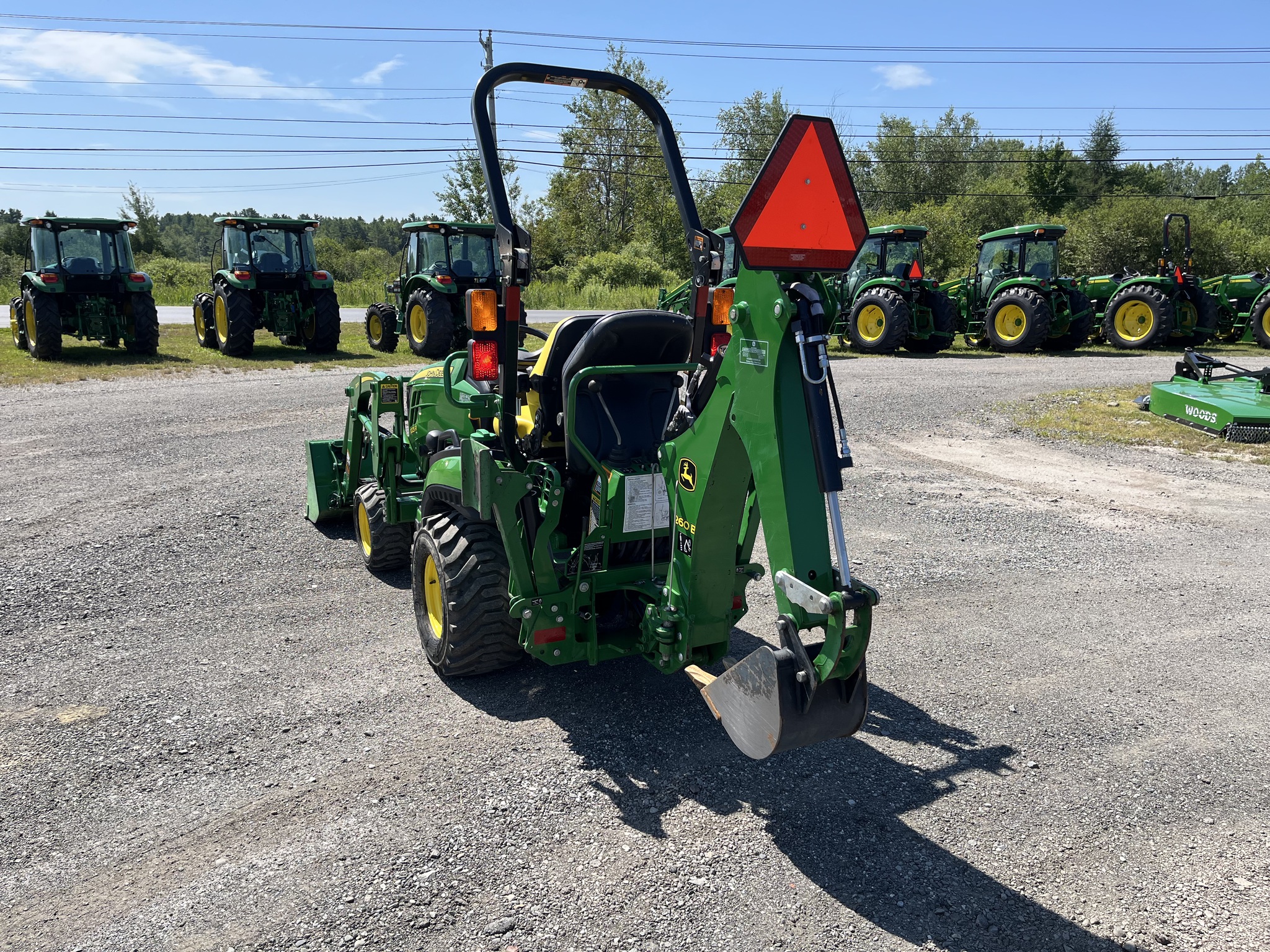 2018 John Deere 1025R Image 9