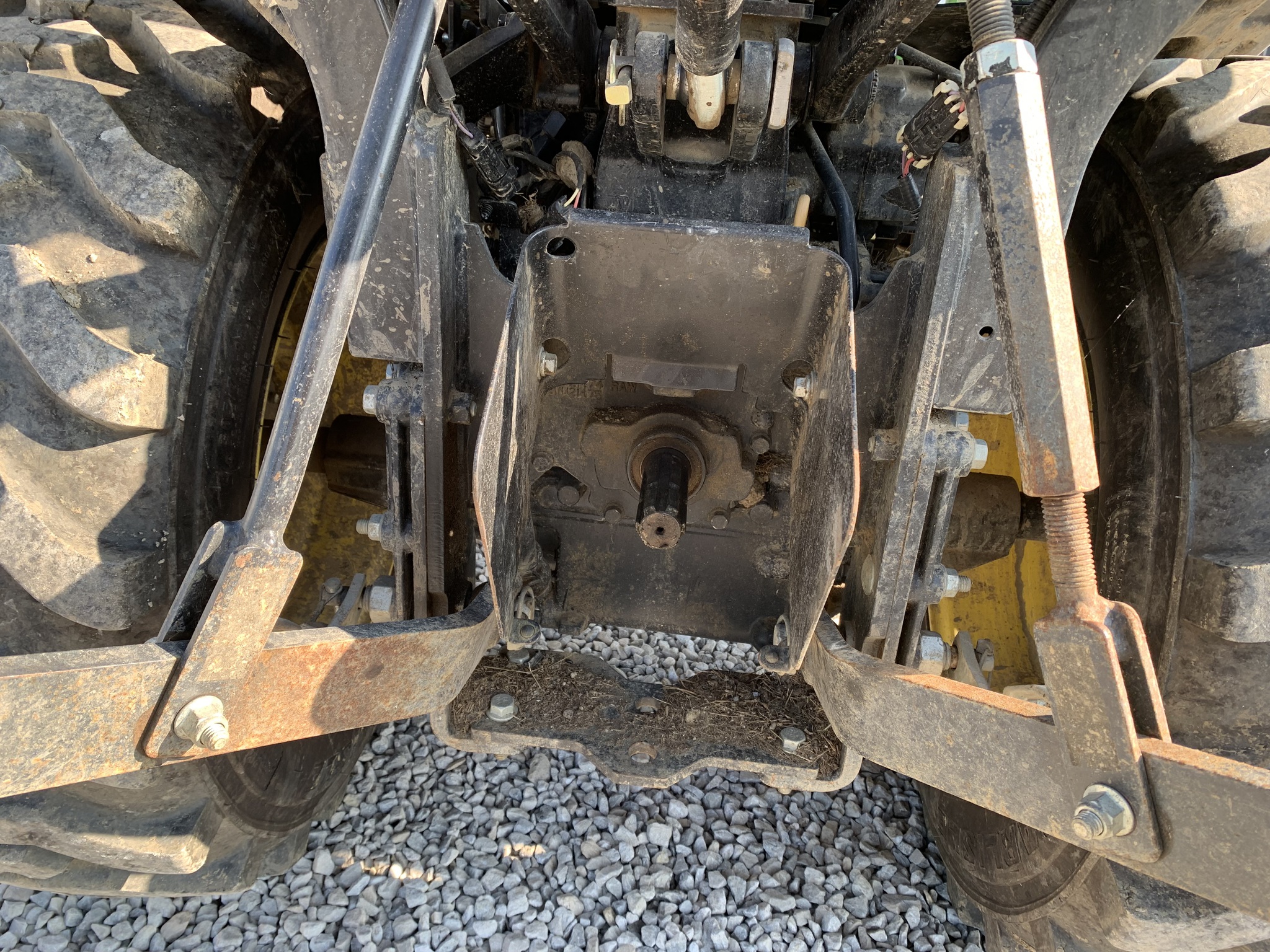 2021 John Deere 2025R Image 12