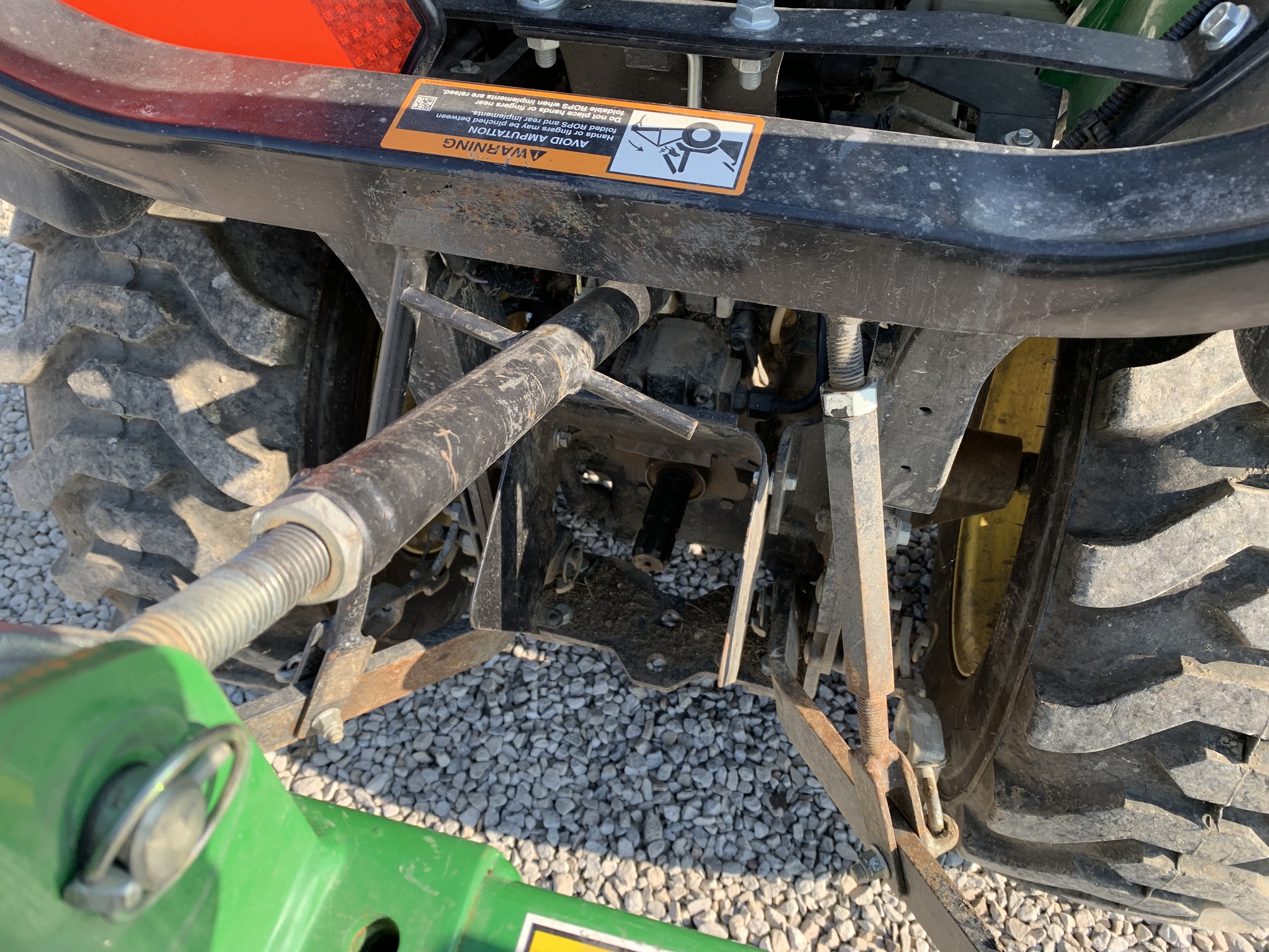 2021 John Deere 2025R Image 13