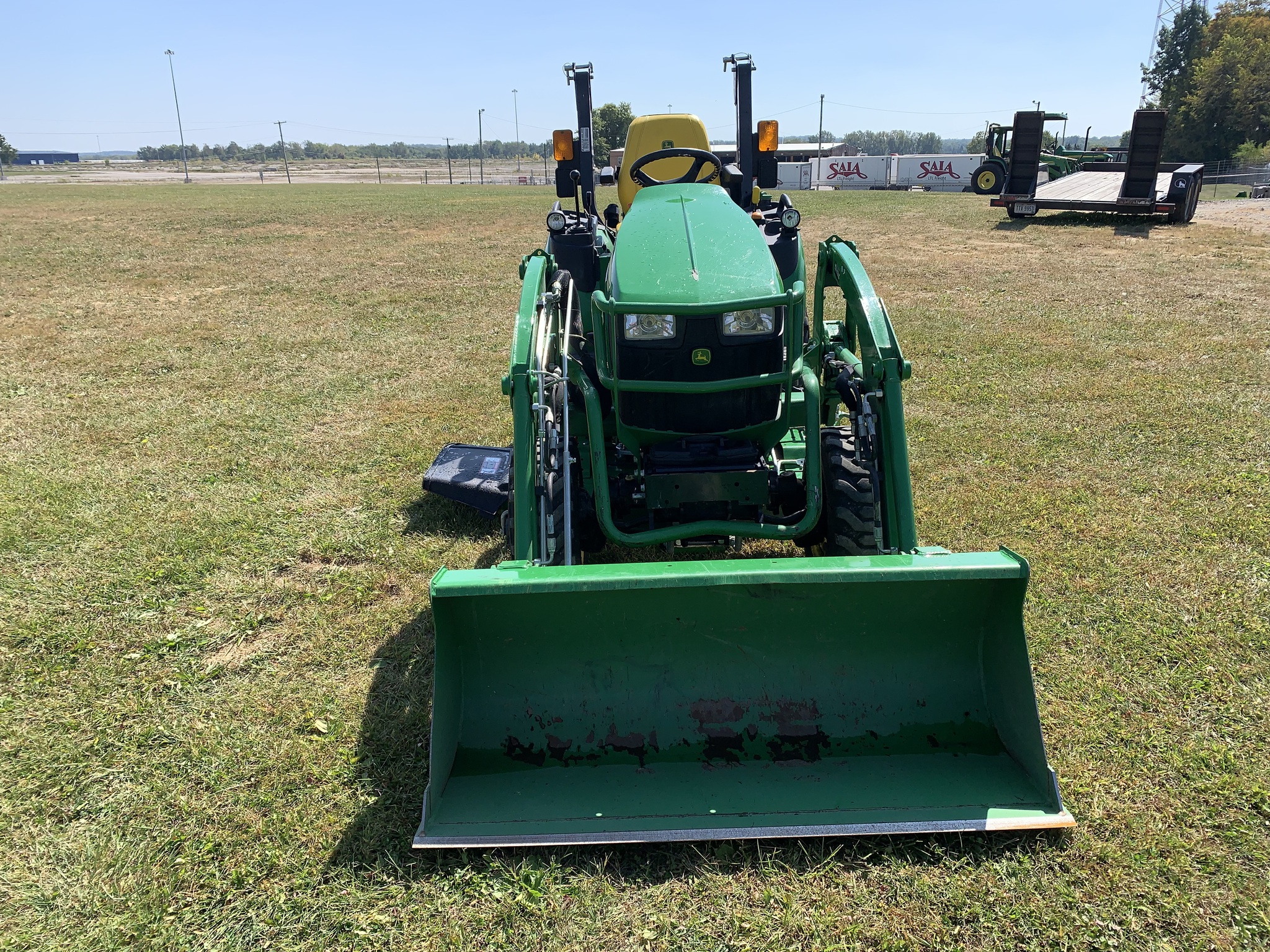 2021 John Deere 2025R Image 1