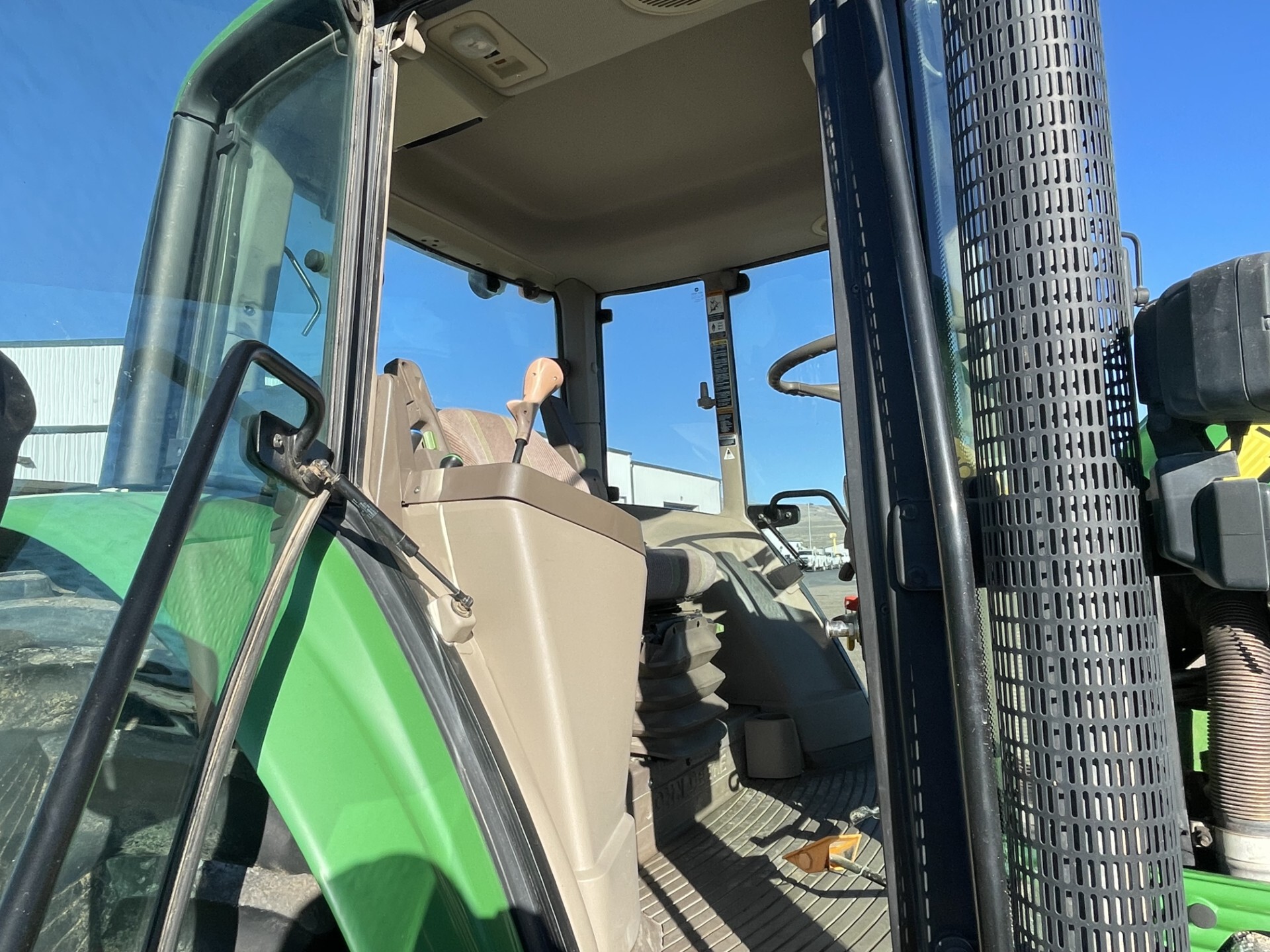 2011 John Deere 6430 Image 24