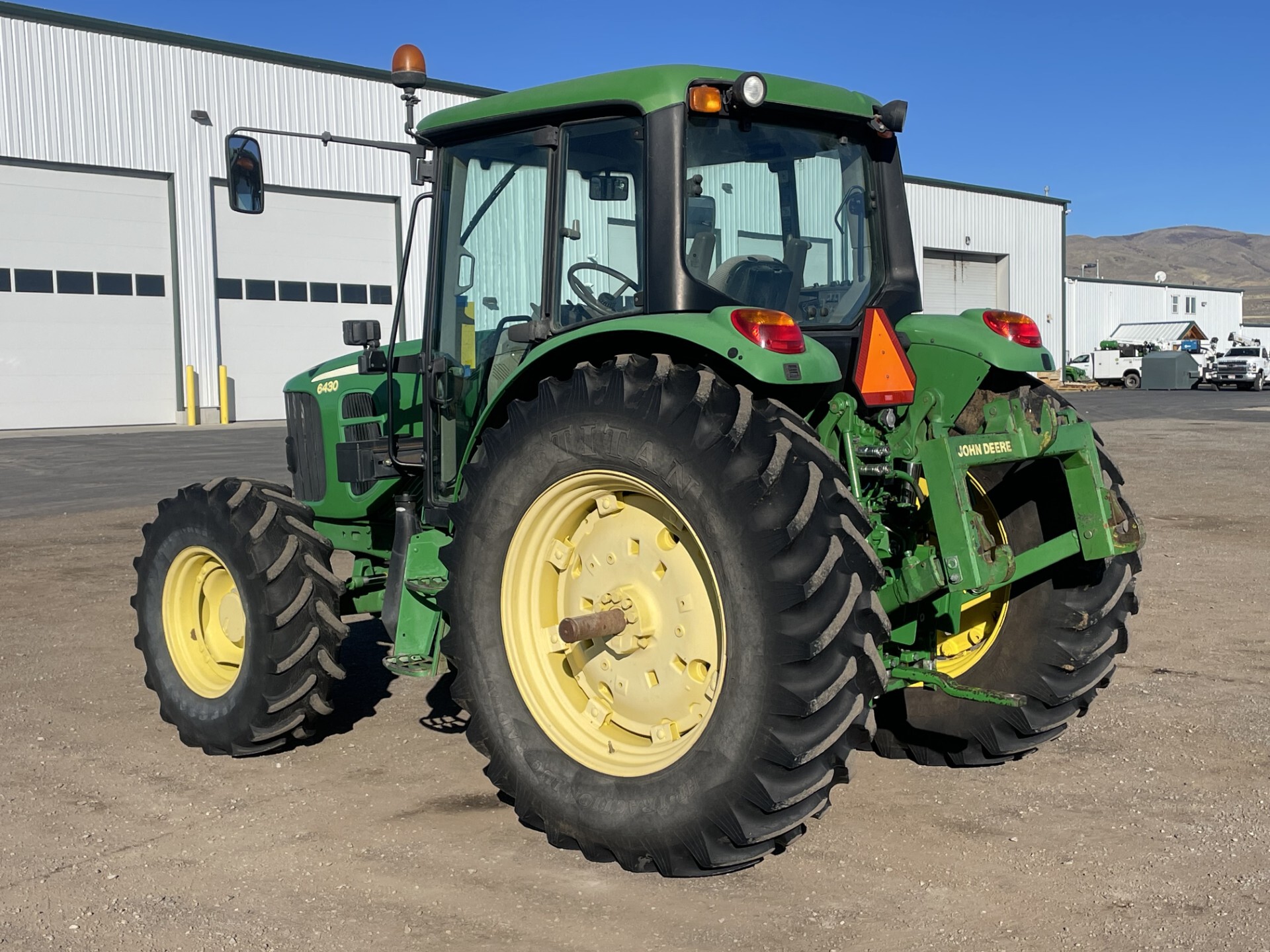 2011 John Deere 6430 Image 3