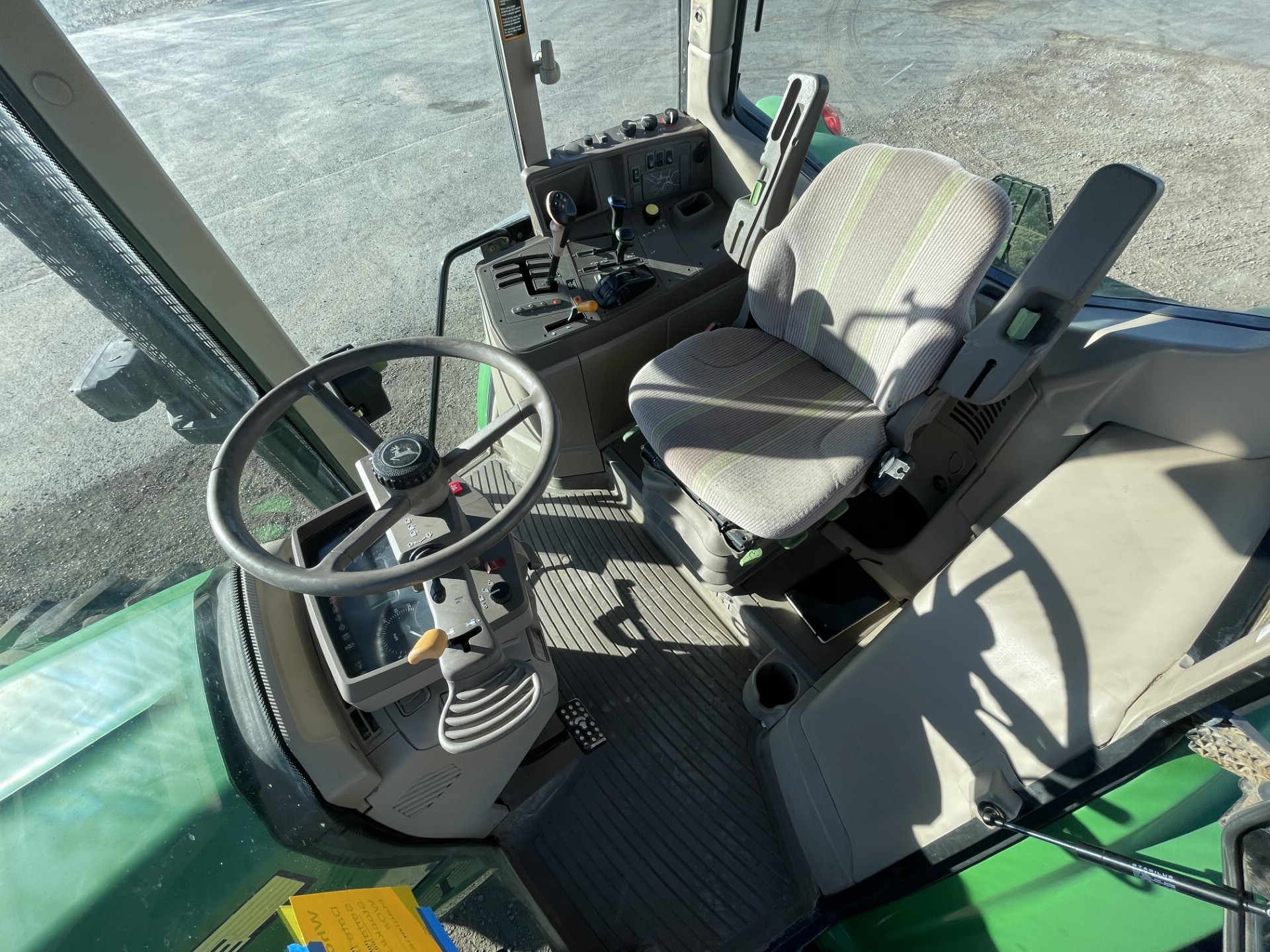 2011 John Deere 6430 Image 19