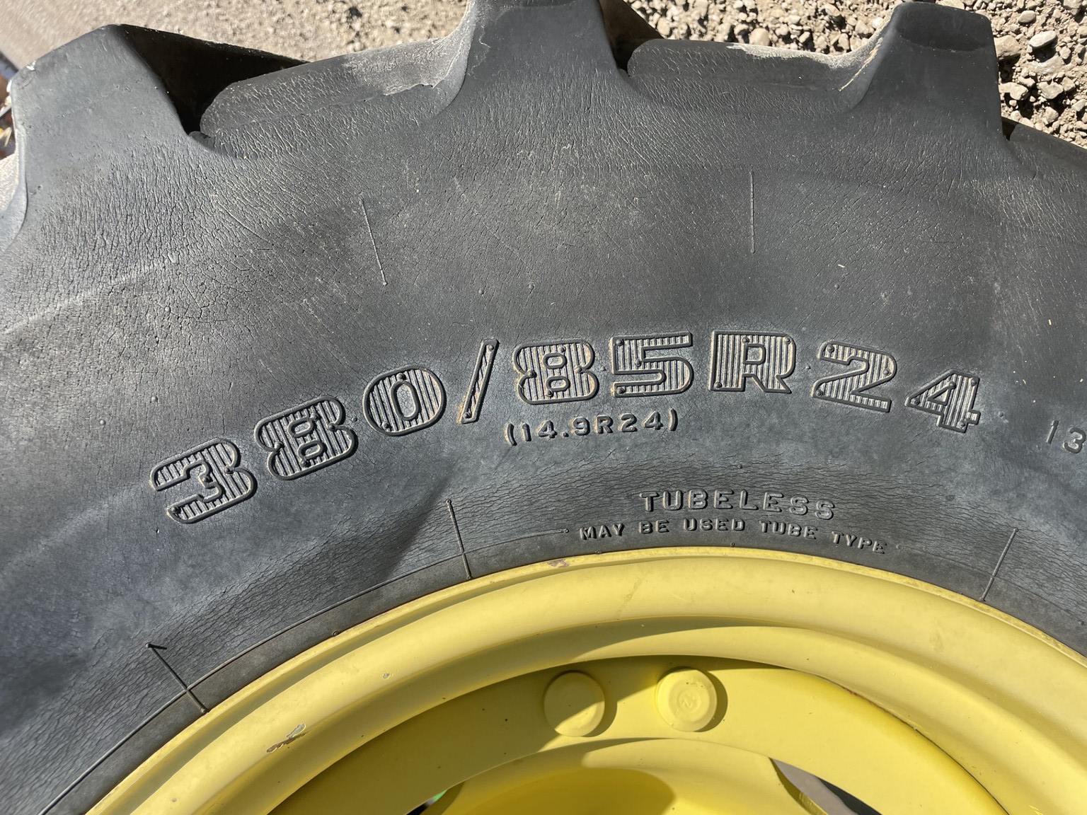 2011 John Deere 6430 Image 11