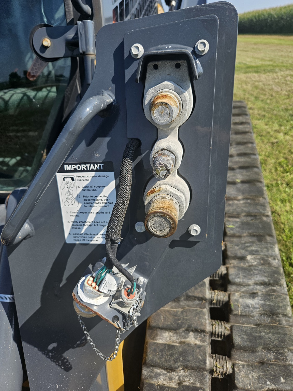 2023 John Deere 325G Image 9