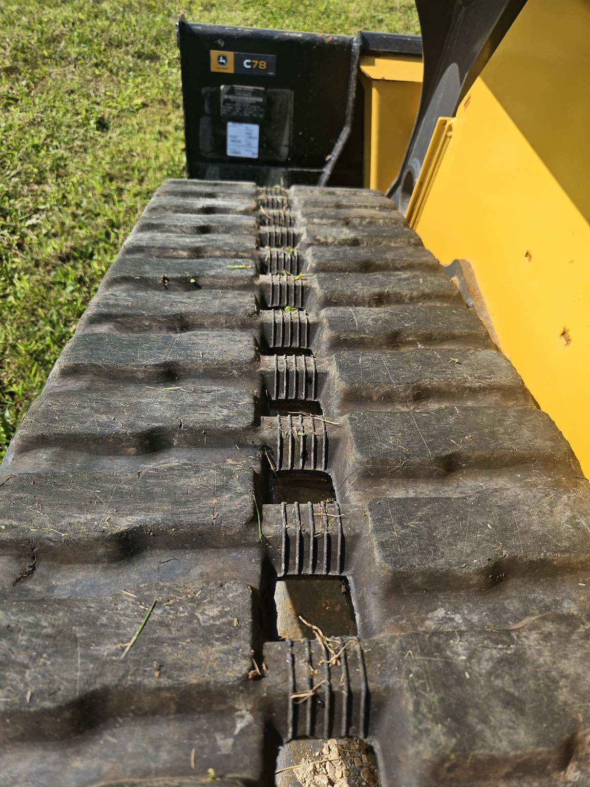 2023 John Deere 325G Image 13