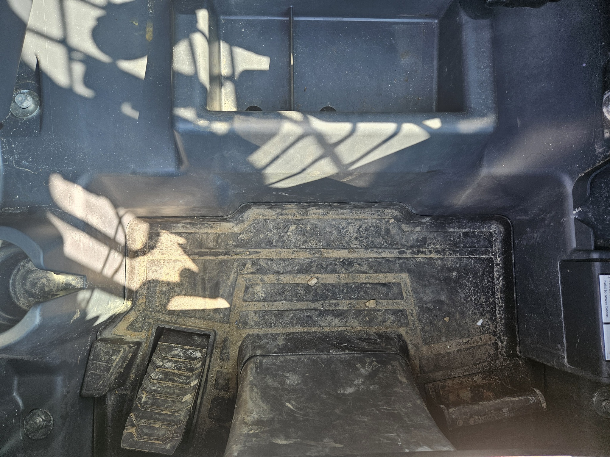 2023 John Deere 325G Image 20