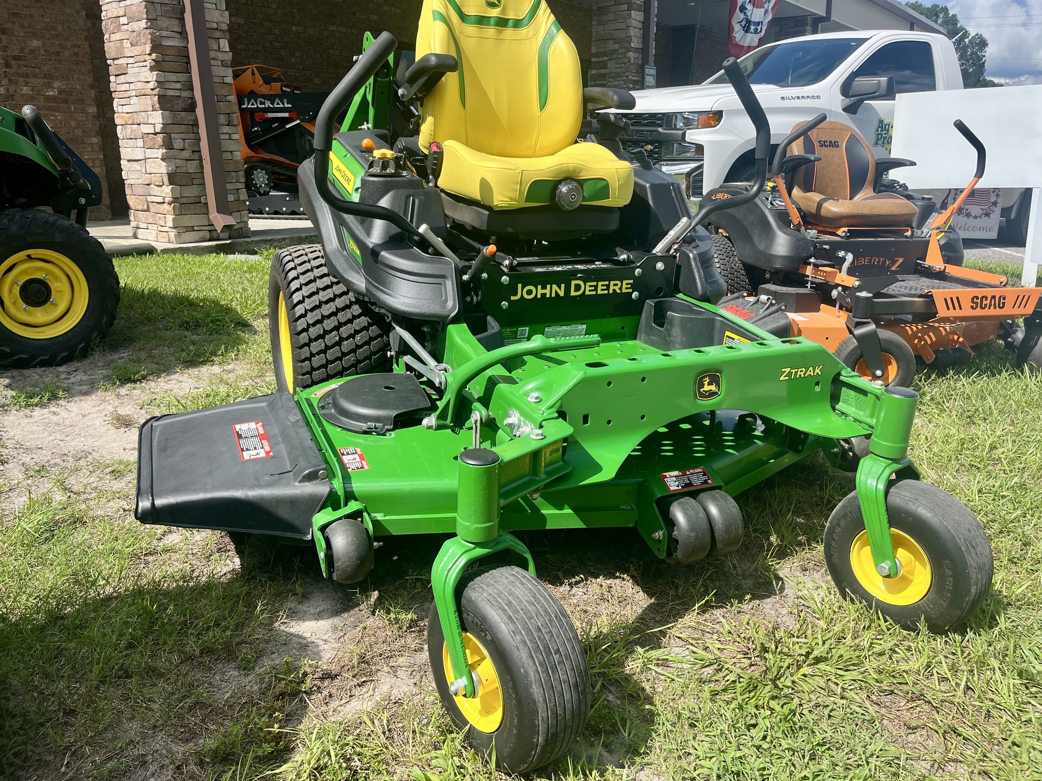 2025 John Deere Z920M *DEMO* Image 1