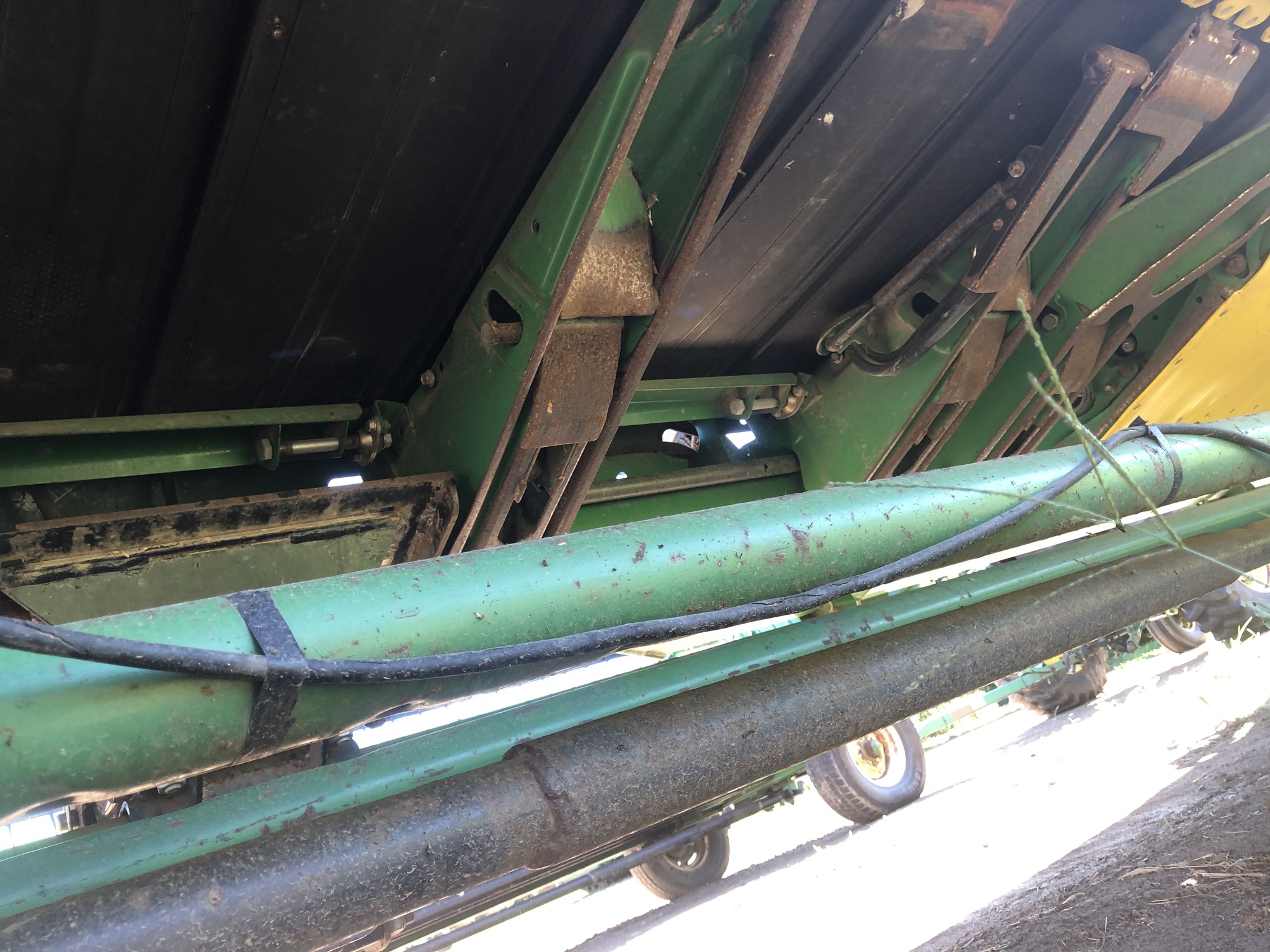 2014 John Deere 630FD Image 9