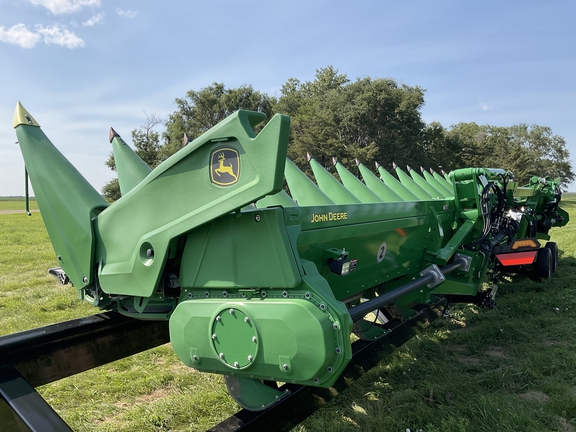  John Deere C16F
