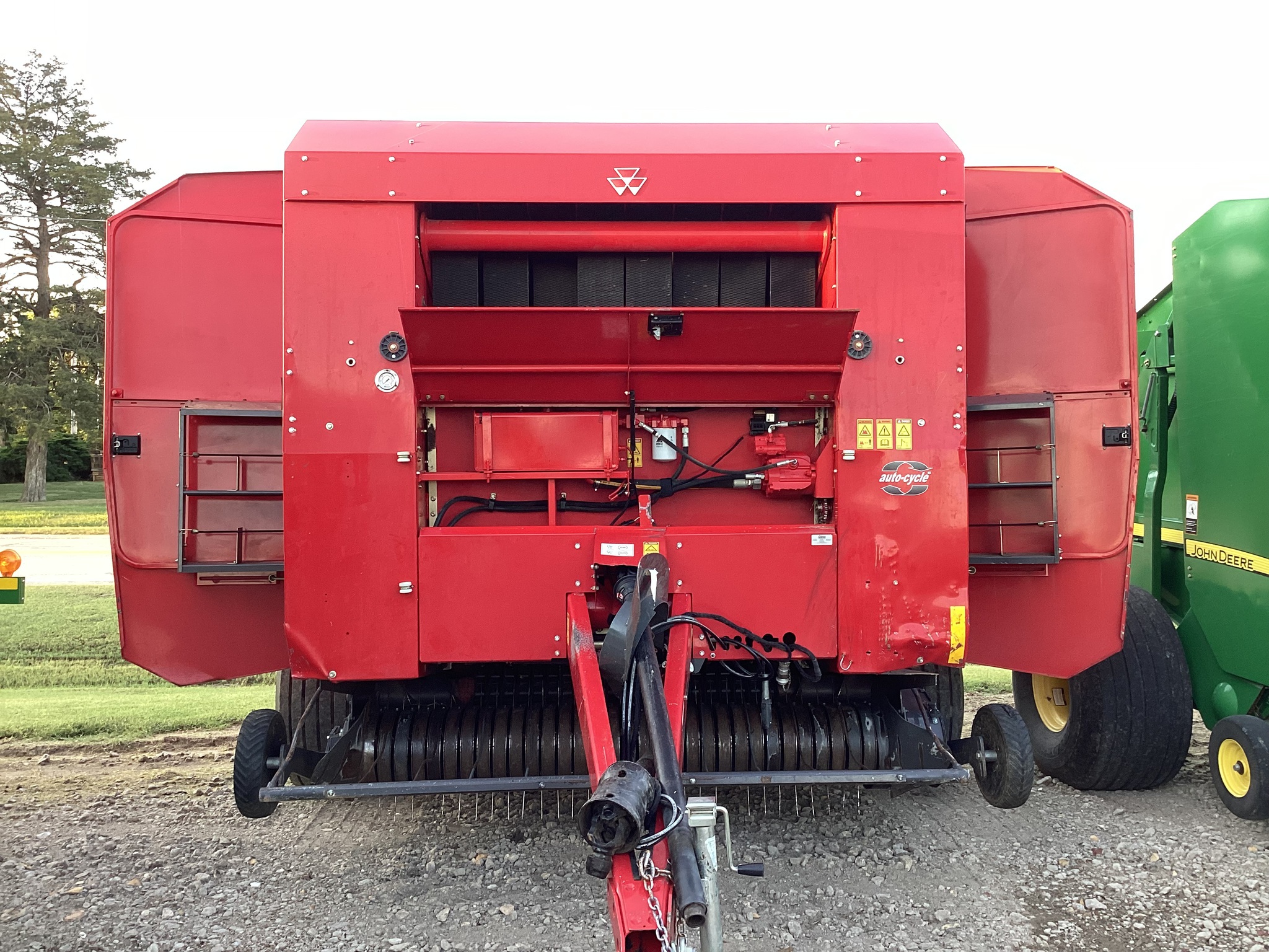 2012 Massey Ferguson 2856 Image 4