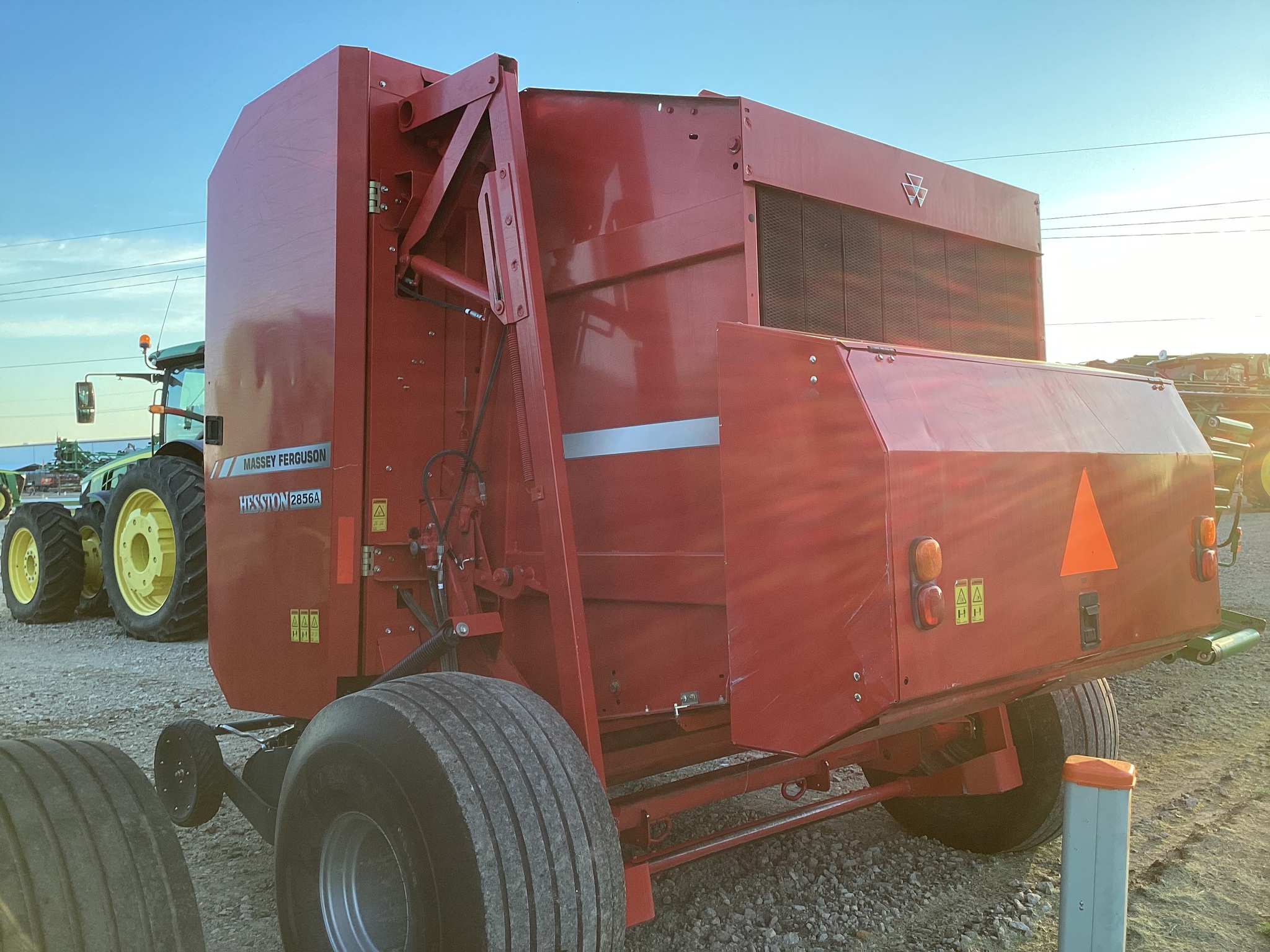 2012 Massey Ferguson 2856 Image 7