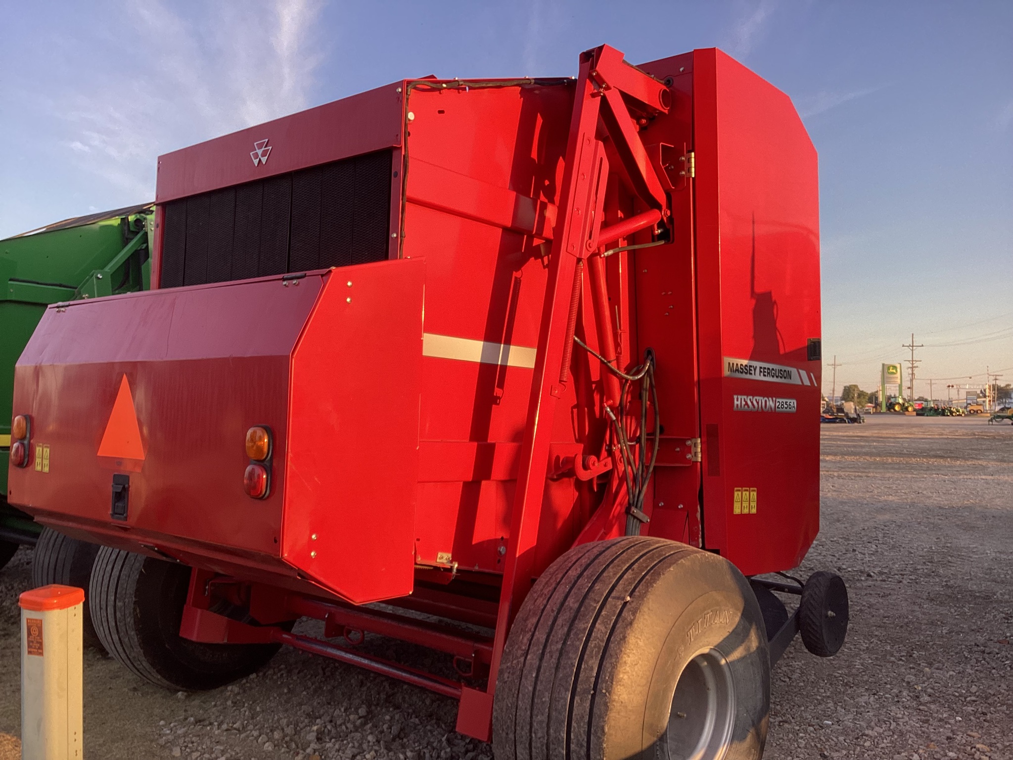 2012 Massey Ferguson 2856 Image 6