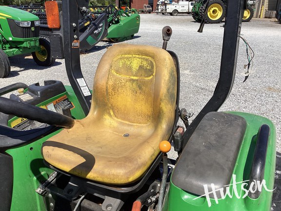 Photo of 2016 John Deere 3032E